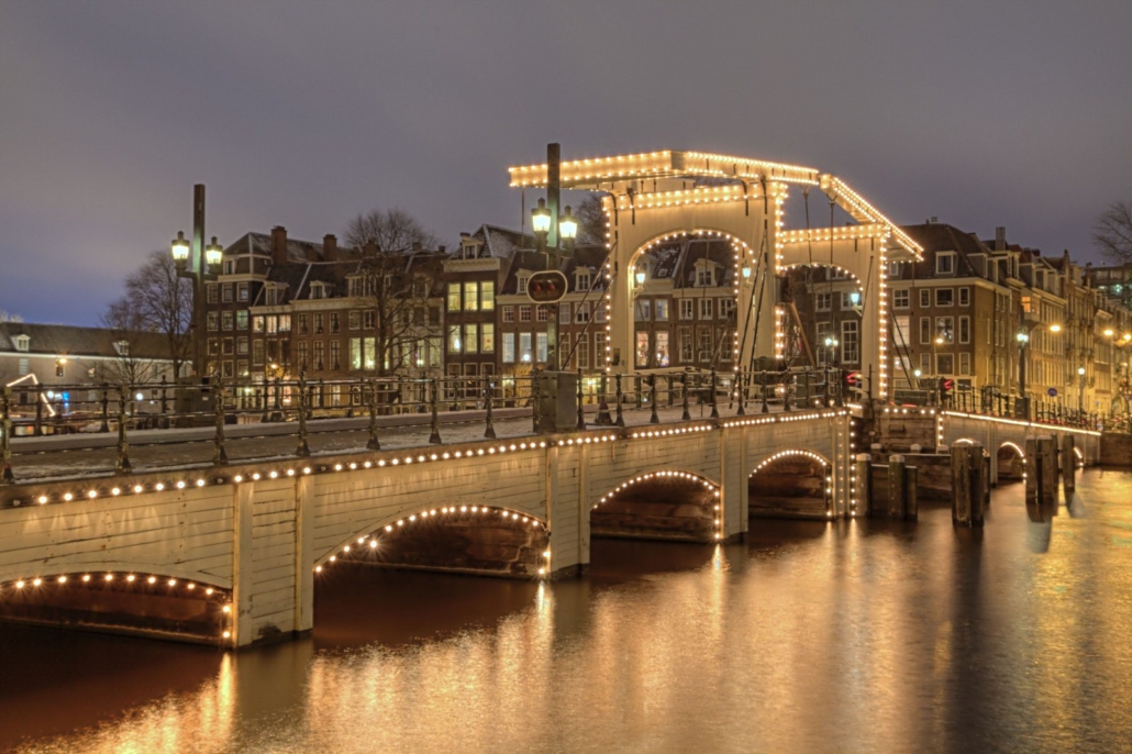 Amsterdam_skinny_bridge