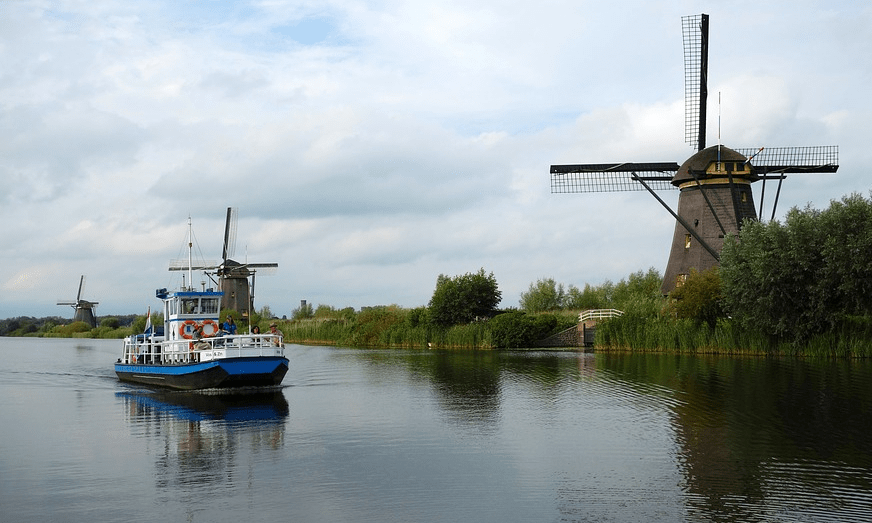 Boat_tour_kinderdijk_rotterdam