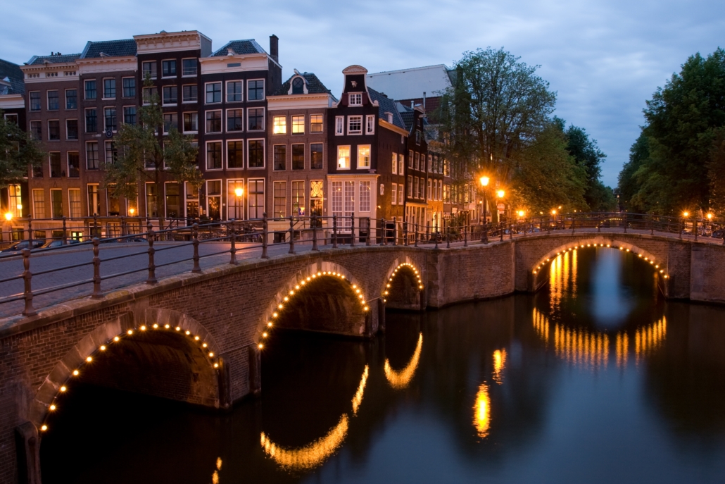 canals_of_amsterdam_holland_netherlands_dutch